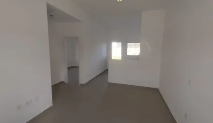 Casa em condomínio fechado com 2 quartos para alugar na Rua Tiradentes, 01, Petrópolis, Várzea Grande, 70 m2 por R$ 2.300