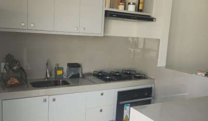 Casa em condomínio fechado com 2 quartos para alugar na Rua Tiradentes, 01, Petrópolis, Várzea Grande, 70 m2 por R$ 3.500