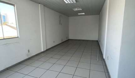 Ponto comercial com 1 sala para alugar na Rua das Palmeiras, 01, Baú, Cuiabá, 40 m2 por R$ 1.800