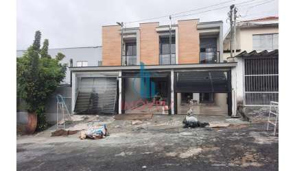 Casa 3 Suítes 2 Vagas no Campo Grande