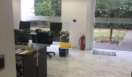 Casa Comercial para Locação com 5 Quartos e 7 Vagas no Pacaembu - SP, próximo ao Hospital Samaritano e Praça Charles Miller