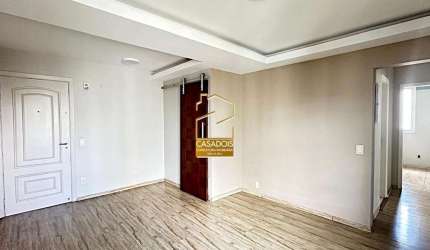 Apartamento &#224; Venda com 3 Quartos e 2 Vagas no Campo Belo - SP, próximo &#224; Colonial Pães e Doces