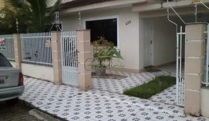 Casa com 3 quartos à venda na Rua 2500, 699, Centro, Balneário Camboriú por R$ 2.300.000