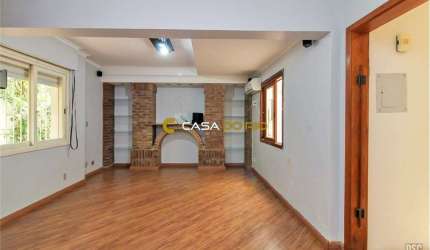 Casa em condomínio fechado com 3 quartos à venda na Rua Upamaroti, 1129, Cristal, Porto Alegre por R$ 500.000