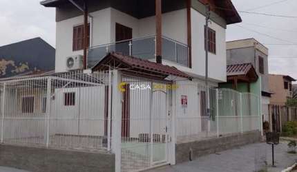 Casa com 2 quartos à venda na Rua Elmo Born, 10, Hípica, Porto Alegre por R$ 380.000