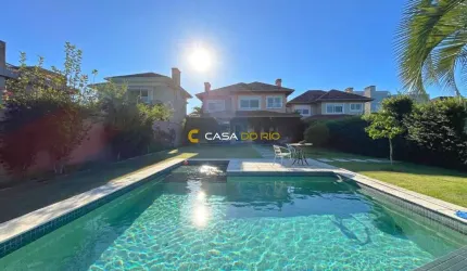 Casa em condomínio fechado com 4 quartos à venda na Avenida Juca Batista, 9000, Belém Novo, Porto Alegre por R$ 2.450.000
