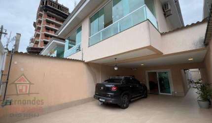 Sobrado alto padrão com piscina 4 suítes à venda, 330 m² por R$ 1.620.000 - Canto do Forte - Praia Grande/SP