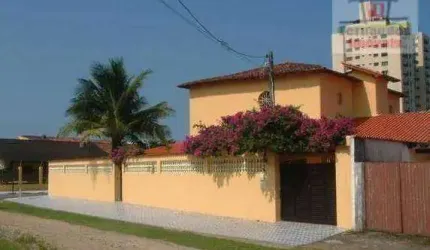 Sobrado isolado com piscina pertinho do mar 5 dormitórios à venda, 350 m² por R$ 1.500.000 - Balneário Flórida - Praia Grande/SP