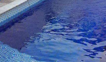 Casa térrea com piscina 1 quarto à venda ou permuta, 142 m² de terreno por R$ 295.000  Jardim Bopiranga Itanhaém SP