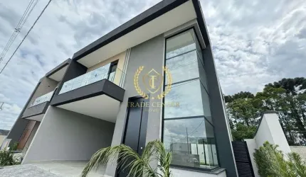 Sobrado de Alto Padrão em Condomínio Fechado