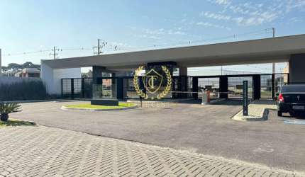 Sobrado de Alto Padrão em Condomínio Fechado