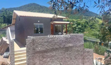 CAsa com 03 quartos, sendo 01 suíte, com espaço gourmet no CondomínioVitória dos Anjos - Caxito-Maricá