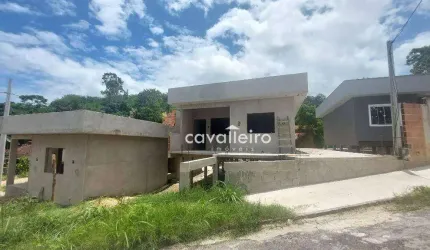 Casa  com  03 quartos, sendo 01 suíte em Itapeba - Maricá