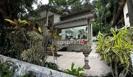 Casa com 3 dormitórios sendo  duas suites à venda,  por R$ 1.300.000 - Recanto de Itaipuaçu - Maricá/RJ