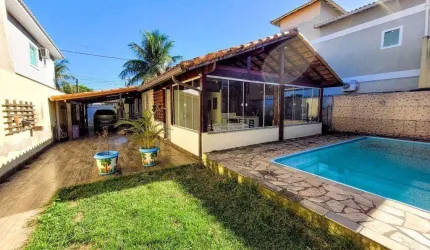 Casa com 3 quartos, piscina e churrasqueira pertinho do centro à venda, 160 m² por R$ 500.000 - Centro - Maricá/RJ