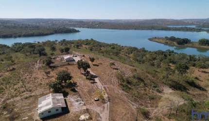 FAZENDA PARA PECUÁRIA COM 100 ALQUEIRES ÀS MARGENS DO LAGO DO RIO CORUMBÁ EM LUZIÂNIA-GO
