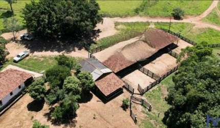 FAZENDA DUPLA APTIDÃO MONTADA PARA PECUÁRIA COM 676 ALQUEIRES EM CAMPINAÇU-GO