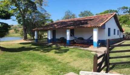 ÓTIMA FAZENDA PARA PECUÁRIA LEITEIRA COM 115 ALQUEIRES PAULISTAS EM CAÇAPAVA-SP