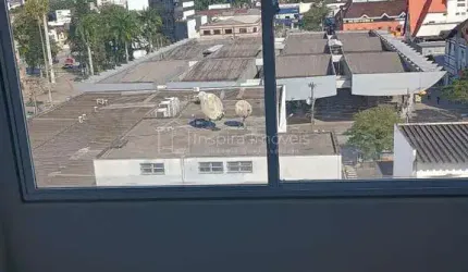 EXCELENTE SALA COMERCIAL NO CENTRO