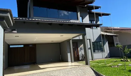 Sobrado no bairro Santo Antônio