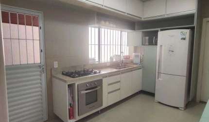 Casa Térrea com Suíte Master em Rua Sem Saída – Conforto, Privacidade e Localização no Campo Limpo!
