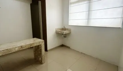 Sala Comercial com otimo acabamento em andar alto