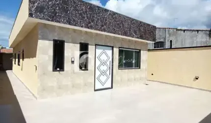 Casa Isolada com piscina 3 quartos, 1 suíte, Maracanã, PG