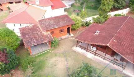 Casa para Venda em Teresópolis, PARQUE DO IMBUÍ, 3 dormitórios, 1 suíte, 2 banheiros, 4 vagas
