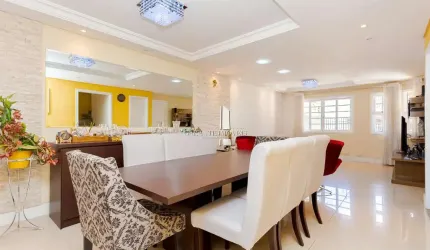 Casa em Condomínio para Venda em Curitiba, Xaxim, 4 dormitórios, 1 suíte, 4 banheiros, 2 vagas