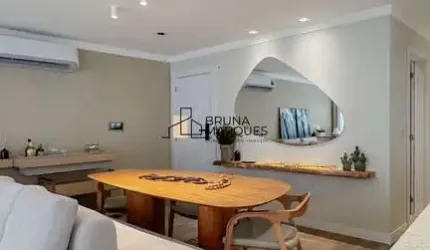 Luxo de residencial apenas 120 metros da praia!