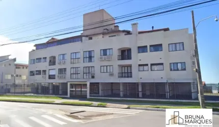 Residencial com saída direto na praia!