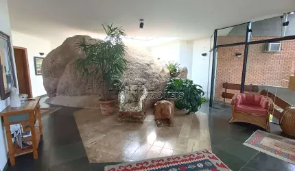 Linda casa com 4 suítes e vista para o mar no condomínio Ponta das Toninhas em Ubatuba!
