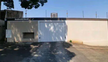 Apartamento para alugar em Maringá, Zona 07, com 1 suíte, com 30 m², Residencial Bianchi
