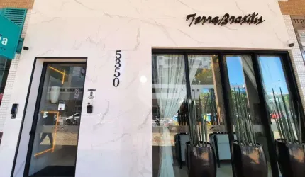 Apartamento à venda em Maringá, Zona 01, com 4 quartos, com 136.77 m², Terra Brasilis