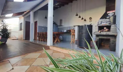 Casa com 173.5 m² e 3 quartos à Venda no Cj Res Cidade Alta - Maringá