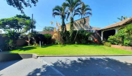 Casa com 435 m² e 5 Quartos à Venda no Jardim Alvorada - Maringá