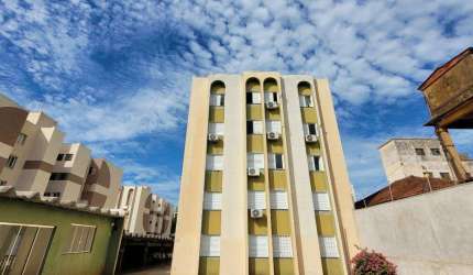 Apartamento para alugar em Maringá, Zona 09, com 3 quartos, com 67.47 m², Edifício Santo Inacio