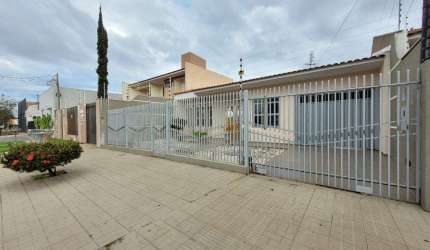 Casa para alugar em Maringá, Parque Residencial Cidade Nova, com 4 quartos, com 191 m²