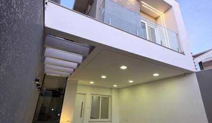 Sobrado à venda em Maringá, Jardim Paris VI, com 3 suítes, com 197.27 m²