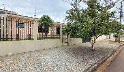 Casa para alugar em Maringá, Jardim Alvorada, com 5 quartos, com 225.28 m²