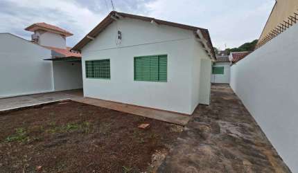Casa com 90 m² e 2 Quartos à Venda no Cj Hab Sol Nascente - Maringá