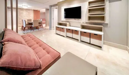 Apartamento com 193.8 m² e 3 Quartos à Venda na Zona 04 - Maringá