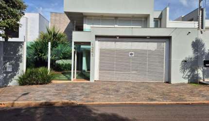 Sobrado à venda em Maringá, Jardim Guaporé, com 4 suítes, com 383.88 m²