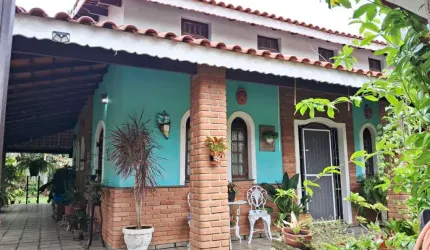 Casa para Venda em Itanhaém, Regina, 3 dormitórios, 1 suíte, 1 banheiro, 4 vagas
