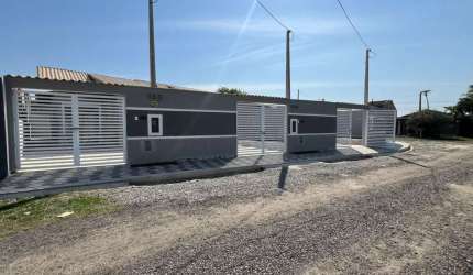 Casa para Venda em Itanhaém, Bopiranga, 2 dormitórios, 1 suíte, 1 banheiro