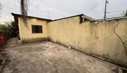 Casa para Venda em Itanhaém, Jamaica, 2 dormitórios, 1 banheiro, 2 vagas