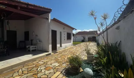 Casa para Venda em Itanhaém, Tupy, 2 dormitórios, 1 suíte, 1 banheiro, 2 vagas