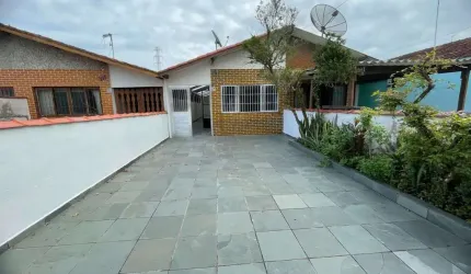 Casa para Venda em Itanhaém, Campos Elíseos, 1 dormitório, 1 banheiro, 3 vagas