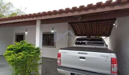 Casa para Venda em Itanhaém, Jardim Grandesp, 2 dormitórios, 1 suíte, 2 banheiros, 6 vagas