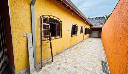 Casa para Venda em Itanhaém, Bopiranga, 2 dormitórios, 2 banheiros, 3 vagas